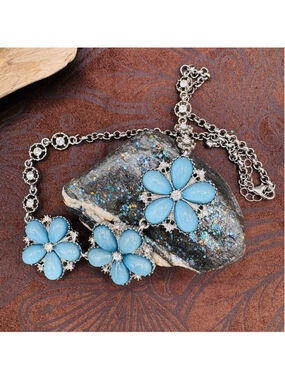 020-Blue Floral Necklace Silver Tone Rhinestone Flower Bib Necklace 16”,2.5”